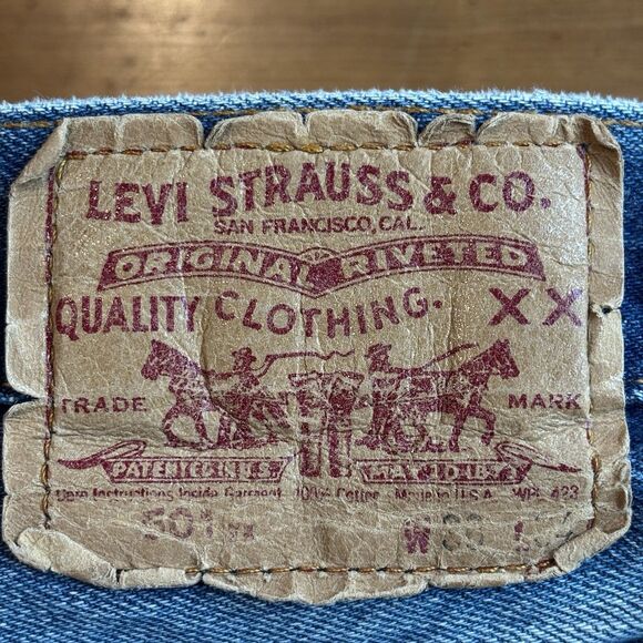 Vintage Levis 501 Made in USA 38 x 34 80s SF faded blue straight 35 x 30 button - Picture 3 of 16